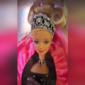 Happy Holidays BARBIE®️Special Edition